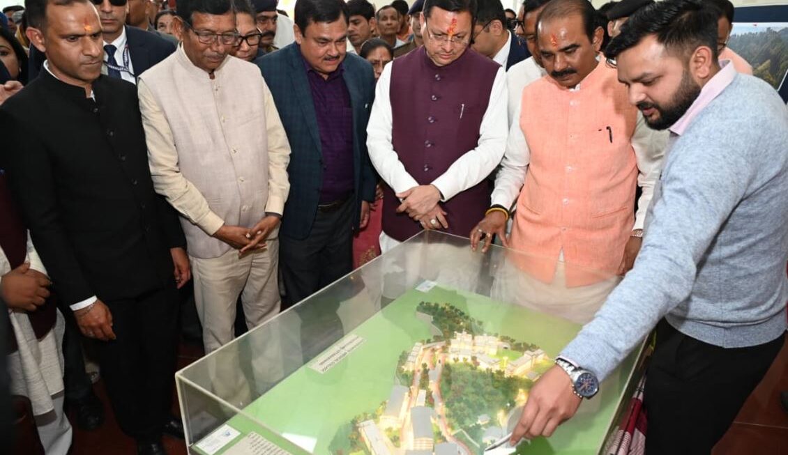 मुख्यमंत्री धामी ने किया पिथौरागढ़ मेडिकल कॉलेज का स्थलीय निरीक्षण
