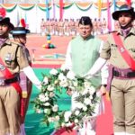मुख्यमंत्री ने पुलिस स्मृति दिवस पर शहीद जवानों को दी श्रद्धांजलि, परिजनों को किया सम्मानित