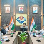 स्वास्थ्य सेवाओं में लापरवाही पर जिलाधिकारी सख्त  :  एएनएम निलंबित, मातृ एवं शिशु मृत्यु दर घटाने के लिए टास्क फोर्स के निर्देश