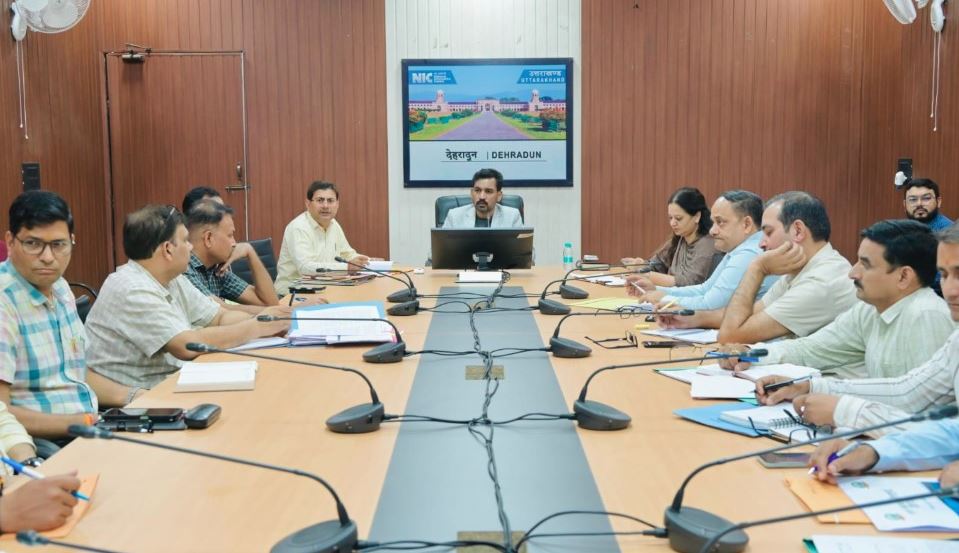 सिंगल यूज प्लास्टिक पर डीएम सख्त, सप्लाई नेटवर्क तोड़ने के निर्देश