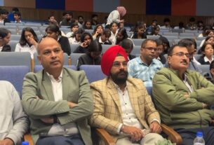 कौशल विकास, अप्रेंटिसशिप, स्टार्टअप और स्वरोजगार के अवसरों के साथ सरकारी योजनाओं की दी जानकारी